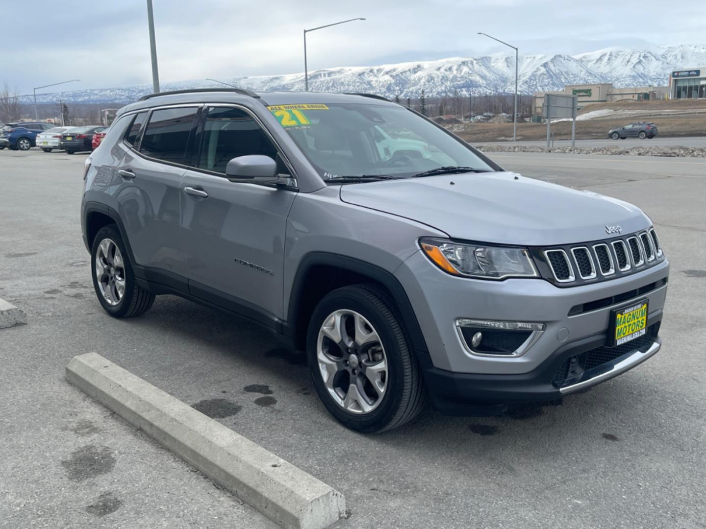 2021 SILVER /charcoal cloth JEEP COMPASS LIMITED (3C4NJDCB7MT) with an 2.4L engine, Automatic transmission, located at 1960 Industrial Drive, Wasilla, 99654, (907) 274-2277, 61.573475, -149.400146 - Photo#4